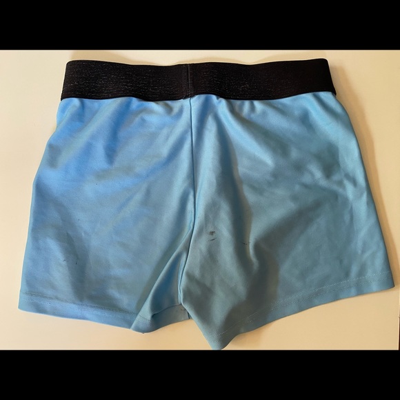 Athletic shorts - Cheerleading, Dance, gymnastics or the gym - stretchy - Picture 3 of 3